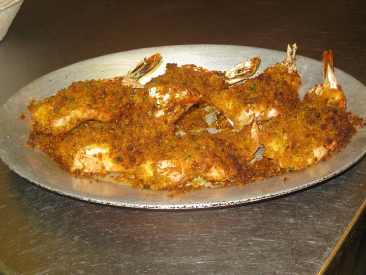 Counter-serve seafood plates on a simple tray.